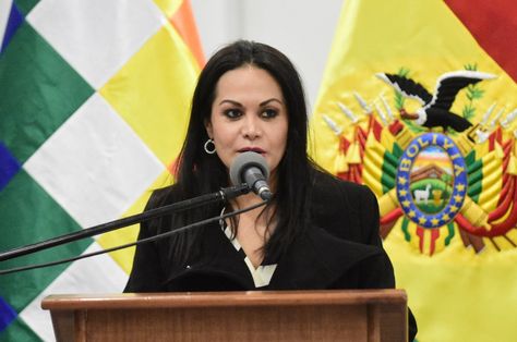 La exministra Roxana Lizárraga solicita refugio en Perú - La Razón |  Noticias de Bolivia y el Mundo