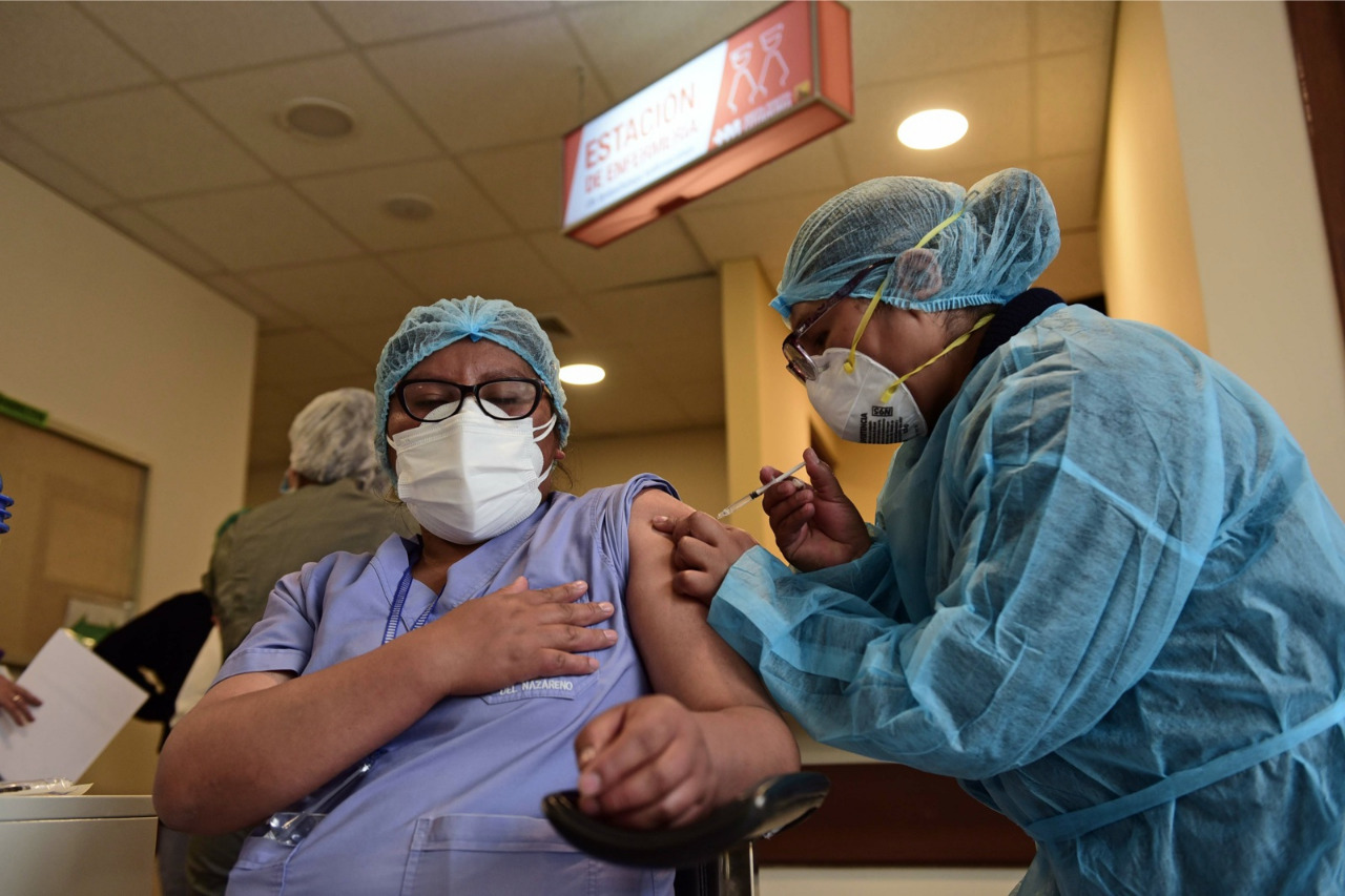 La primera fase de vacunación contra el coronavirus alcanzó hasta la fecha  a un 89,2% - La Razón | Noticias de Bolivia y el Mundo
