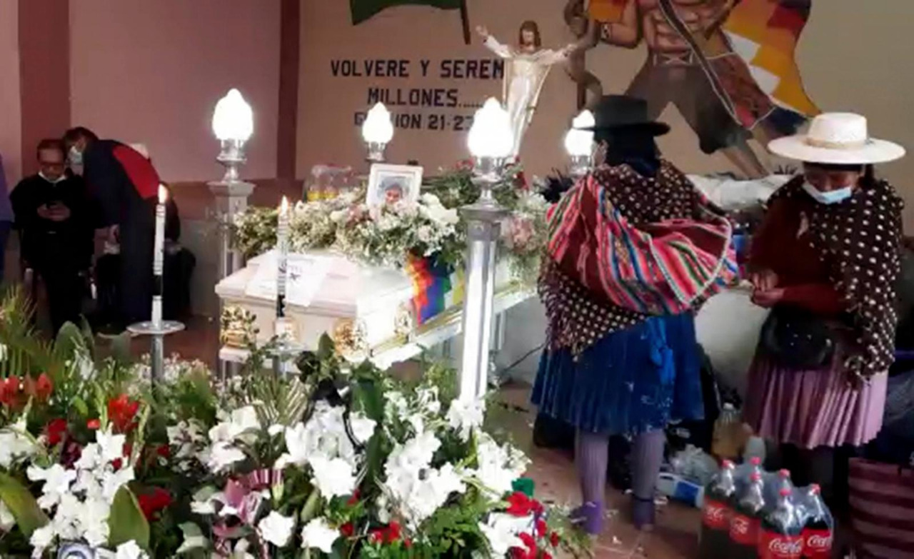 Gobierno de Bolivia imputa la muerte de campesino a líderes opositores de Potosí