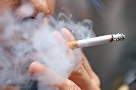 Francia reforzará aduanas para luchar contra contrabando de tabaco.