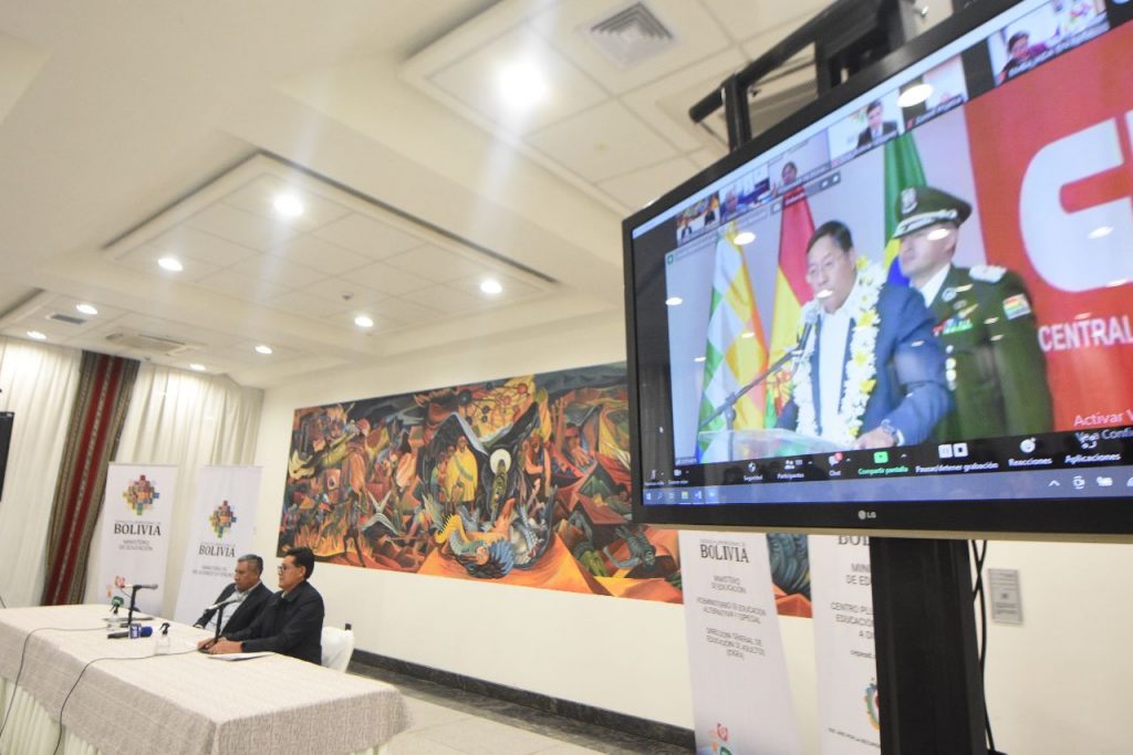 Desde el Brasil, el presidente Luis Arce anuncia el bachillerato a distancia. Foto: Ministerio de Educación