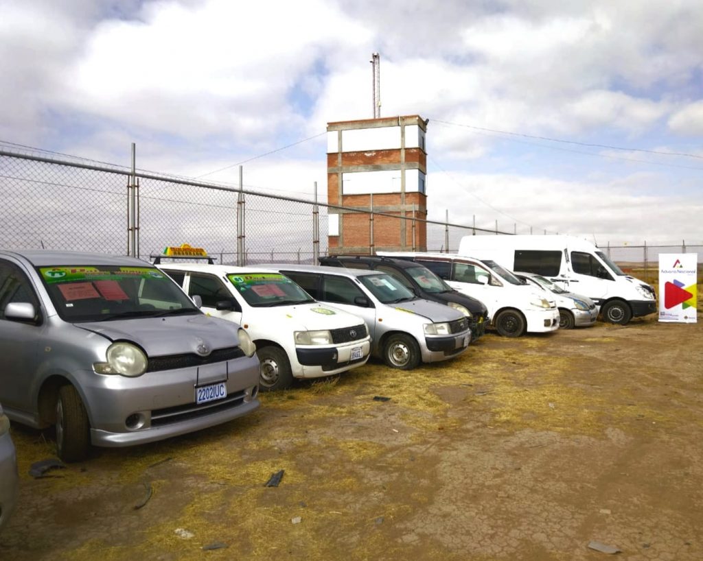 Los autos decomisados. Foto: Aduana Nacional