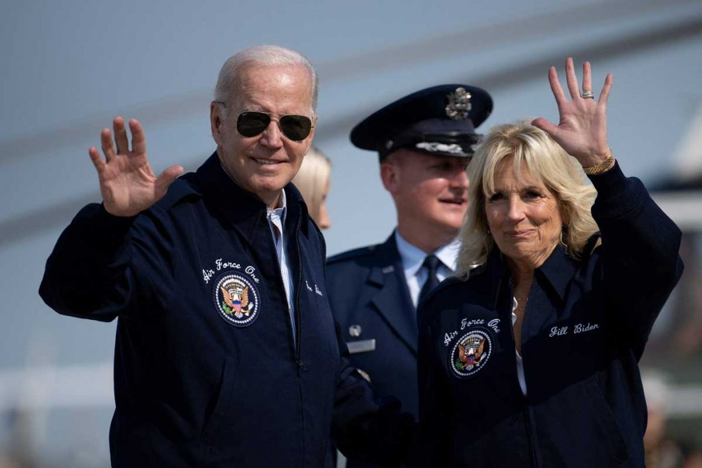 Biden visita Florida, devastada por el huracán Ian