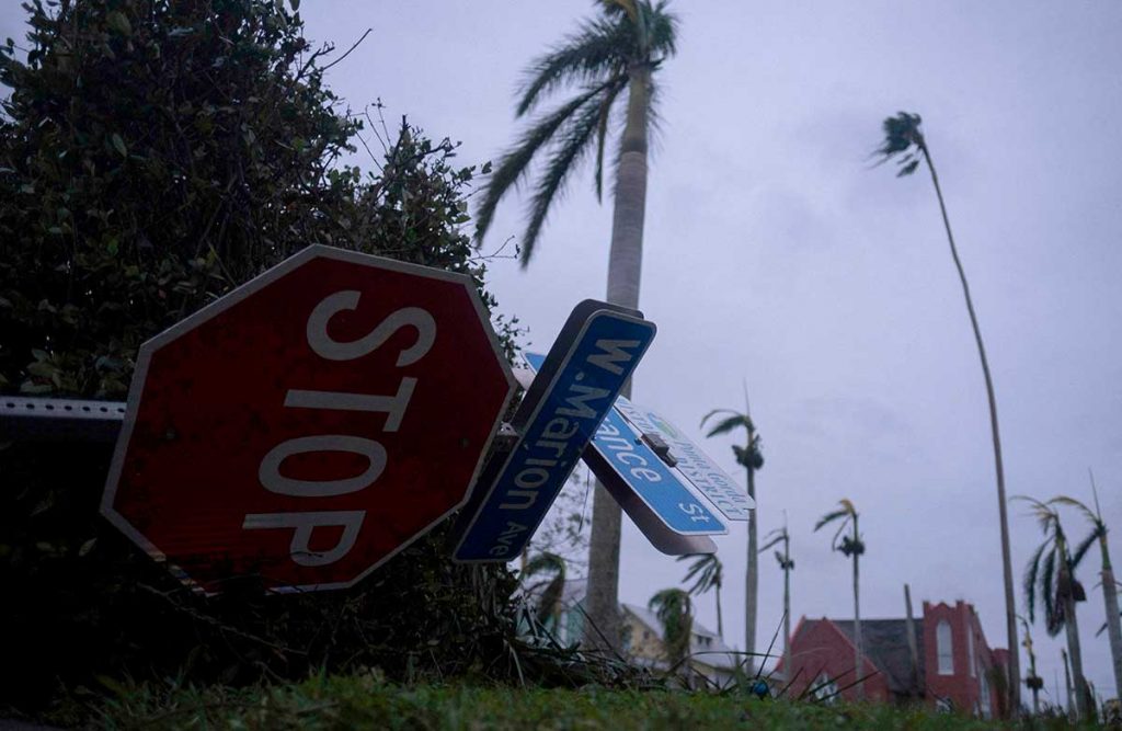 Huracán Ian pierde intensidad tras causar inundaciones "catastróficas" en Florida