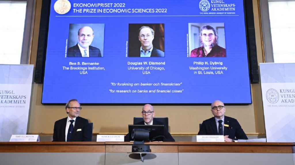 Los tres expertos en banca: Ben Bernanke, Douglas Diamond y Philip Dybvig, fueron los distinguidos en esta ocasión. Foto: AFP.