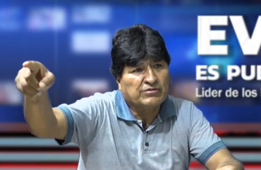 Evo Morales en su programa de radio Kawsachun Coca. Foto: RKC