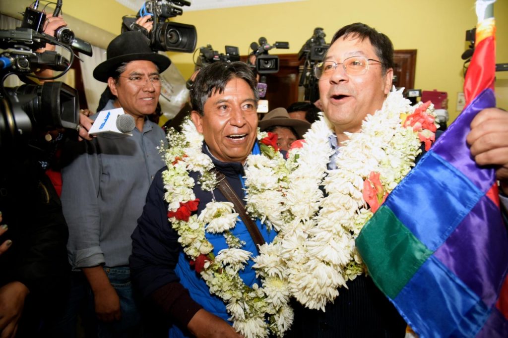 Luis Arce y David Choquehuanca festejan su victoria el 18 de octubre de 2020.
