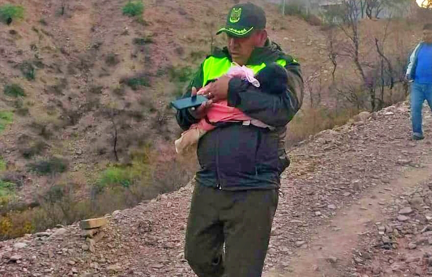 Sus llantos alertaron a los comunarios y le salvarón la vida. Foto: Policía Boliviana