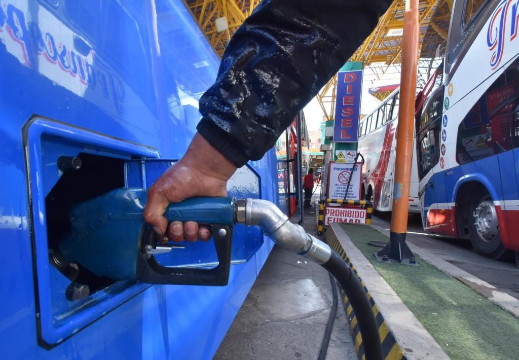Empresarios temen desabastecimiento de combustible. Foto: APG