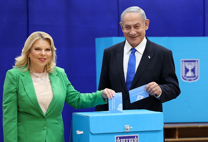 El exprimer ministro Benjamin Netanyahu, dijo que tras las primeras encuestas a pie de urna, está satisfecho con la posible victoria.