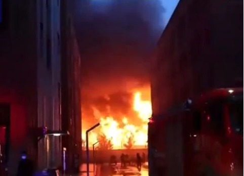 36 personas han muerto, dos han resultado heridas y otras dos están desaparecidas después de que se iniciara un incendio en una fábrica.