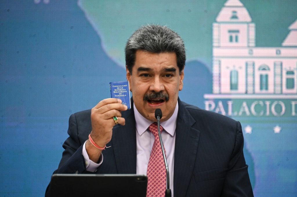Maduro dice que licencia de EEUU a Chevron no es 'suficiente'.