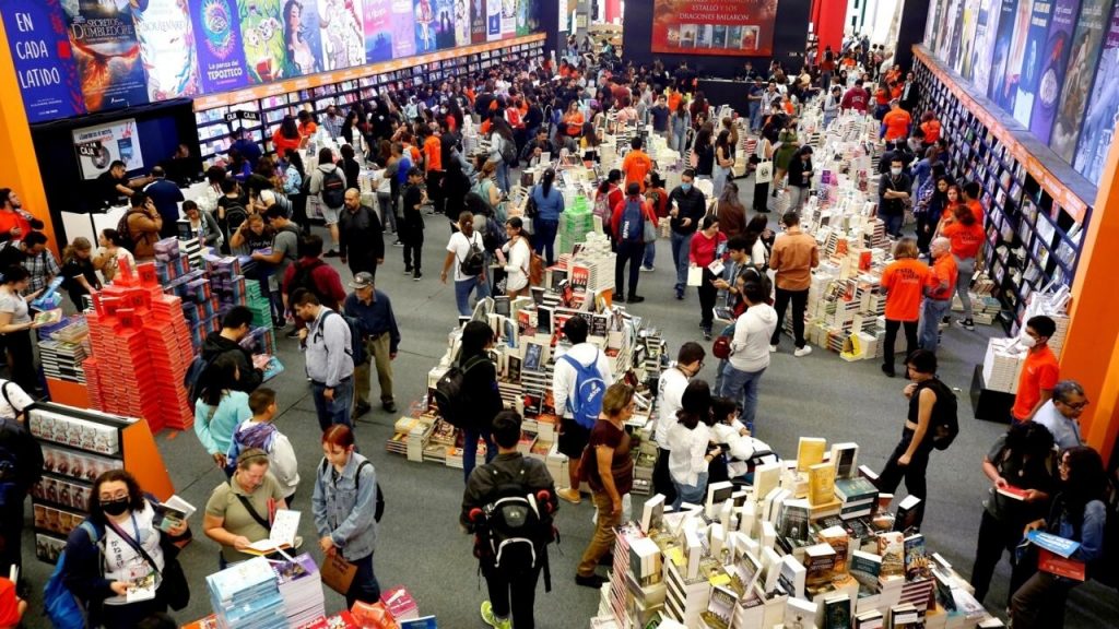Vista general de la Feria Internacional del Libro de Guadalajara 2022, en México. Foto: AFP.