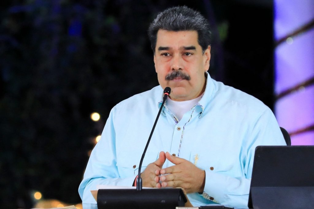 Maduro anuncia reapertura total de frontera con Colombia.