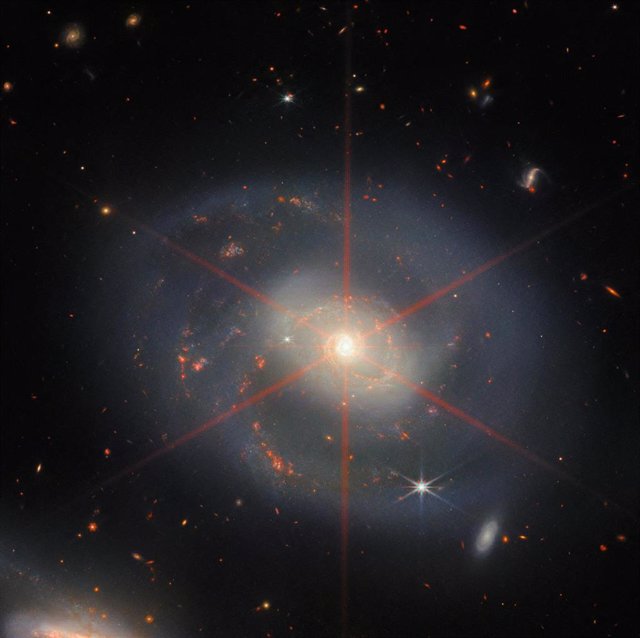 La galaxia espiral 'NGC 7469', imagen de diciembre del telescopio James Webb. Foto: ESA.