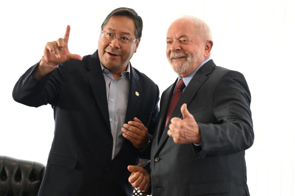 Los presidentes Luis Arce y Lula da Silva al día siguiente de la posesión de éste.