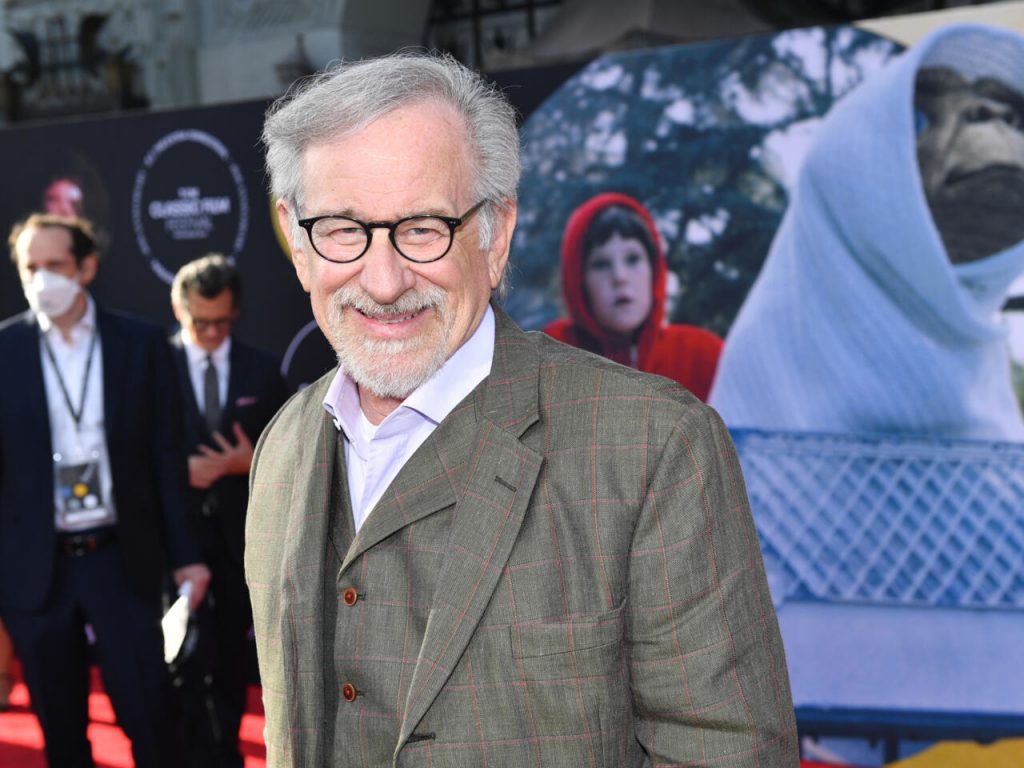 La película semiautobiográfica 'Los Fabelman', del director Steven Spielberg, nominada a varios Globos de Oro. Foto: AFP.