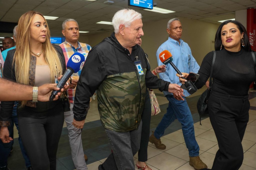 Hijos de expresidente Martinelli llegan a Panamá tras cumplir condena en EEUU.