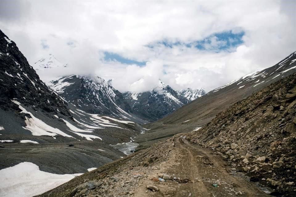 La revista Nature Climate Change afirmó en 2022 que el cambio climático amenaza el agua almacenada en el Tíbet. Foto: Pexels.