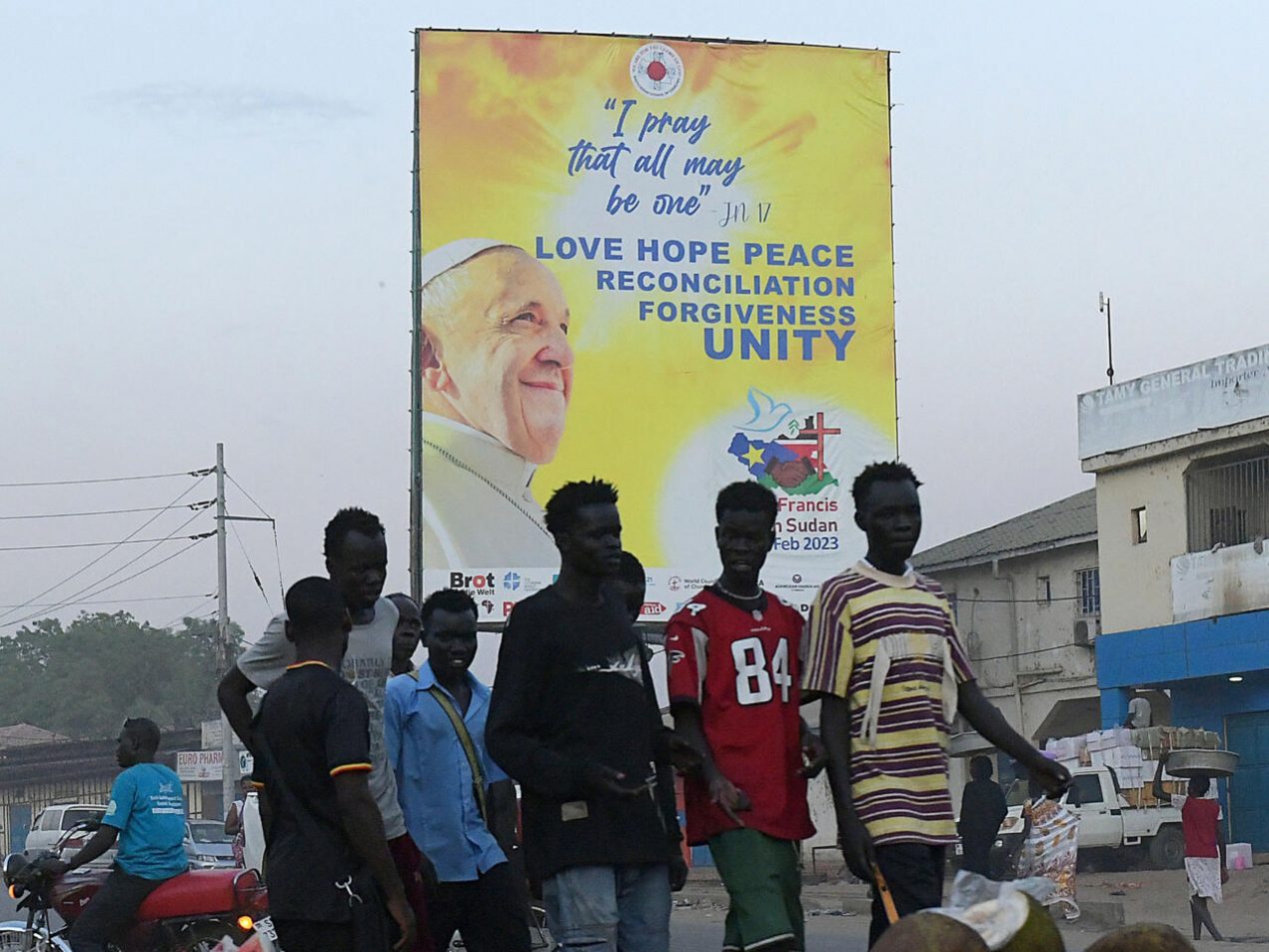 Con cantos y oraciones, Sudán del Sur espera al papa Francisco