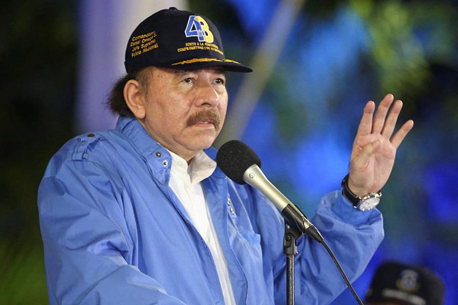 Ortega pide que Castillo sea liberado y restituido como presidente de Perú.