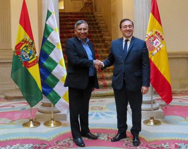 Las autoridades de relaciones exteriores de Bolivia y España. Foto: Cancillería Bolivia.