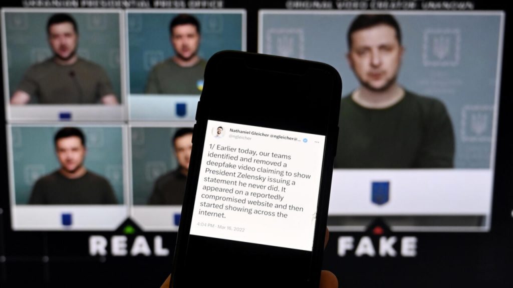 Meta, propietaria de Facebook, anunció el año pasado que había eliminado un video ultrafalso del presidente ucraniano Volodimir Zelenski llamando a los ciudadanos a deponer las armas y rendirse a las tropas rusas. Foto: AFP.