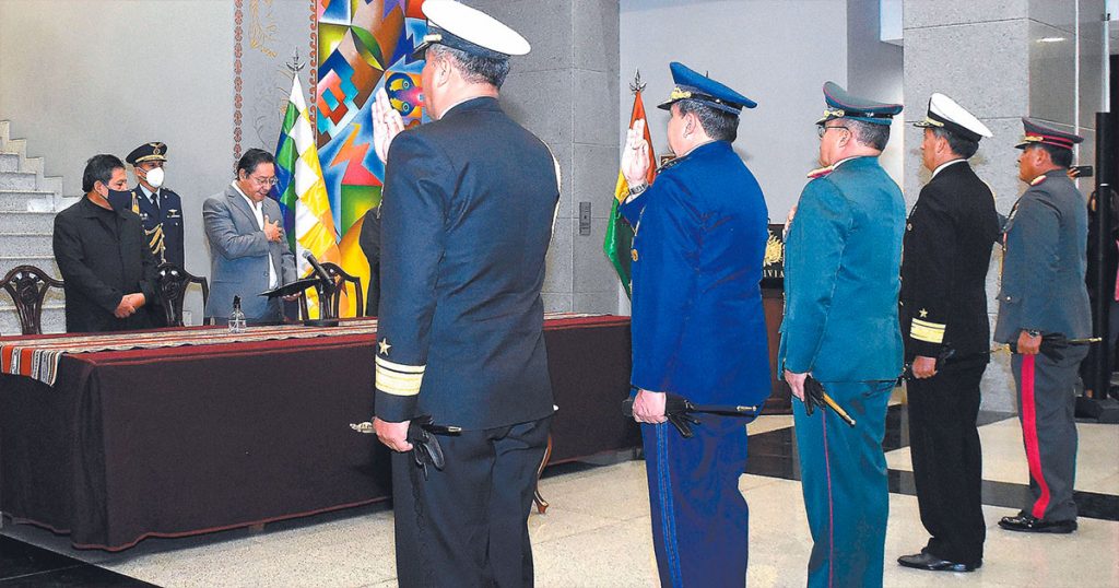 Senado ratifica ascenso de generales en FFAA y Policía