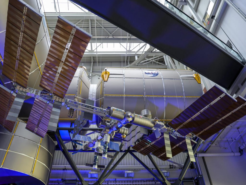 Maqueta de la nave espacial Orión en Airbus Space en Bremen (Alemania), el 9 de febrero de 2023. Foto: AFP.
