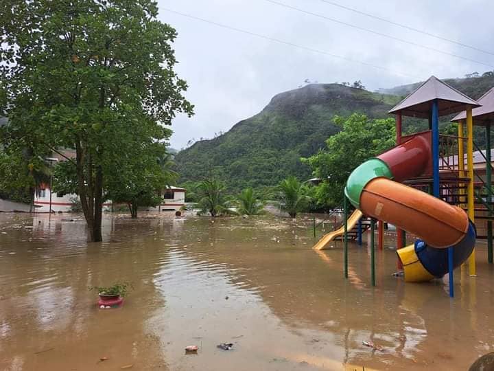 El municipio de Tipuani se encuentra bajo el agua. Foto: Radio Televisión Municipal de Palos Blancos - CANAL 13