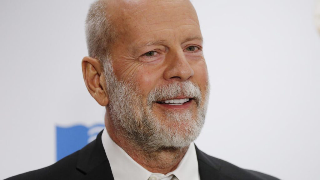 La estrella de Hollywood Bruce Willis, diagnosticado con demencia frontotemporal. Foto: AFP.