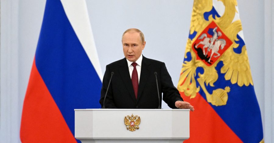 Vladimir Putin durante el discurso de anexión de Donetsk, Lugansk, Jersón y Zaporiyia. Foto: Reuters.