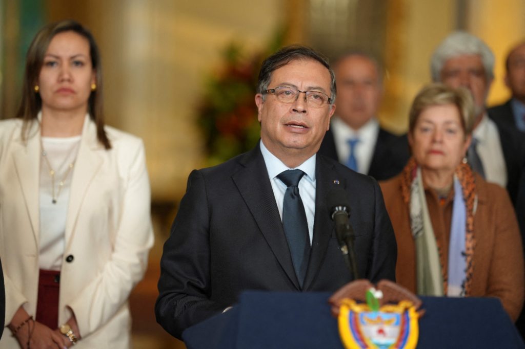 Petro anuncia cambios en su gabinete en la primera crisis de Gobierno.