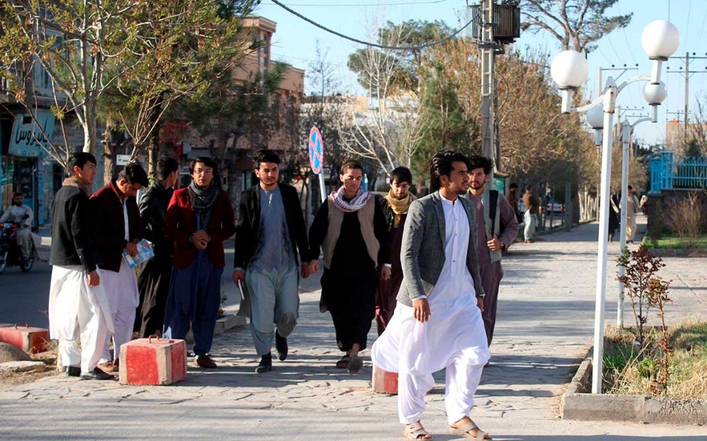 universitarios_afganistán