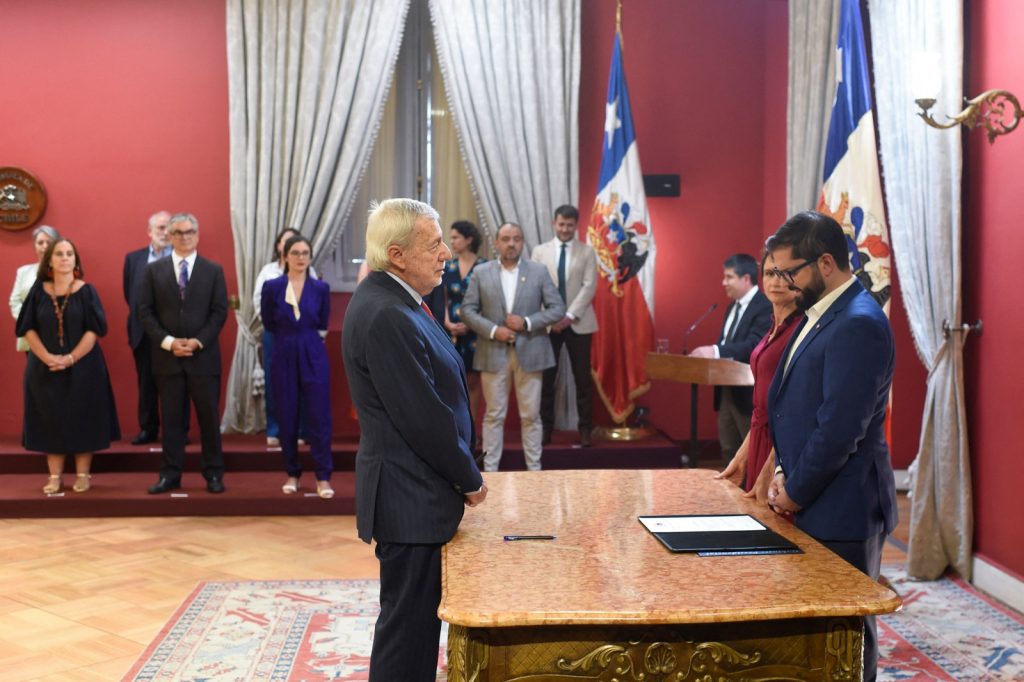 Boric renueva su gabinete a un año de iniciar el gobierno de Chile.