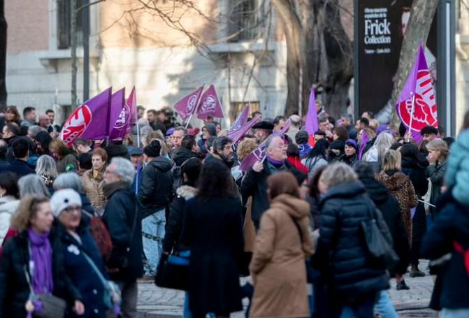Las asistentes han exigido así respeto a los derechos de las mujeres, salarios dignos. Foto: Europa Press