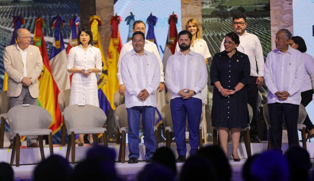 Arce afirma que la Cumbre Iberoamericana reafirmará la 'hermandad entre pueblos'.