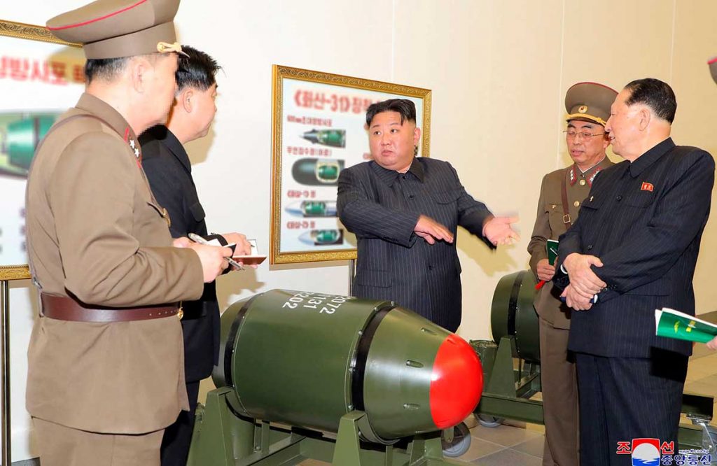 kim_jong_un_revisa_armamento_nuclear.jpg