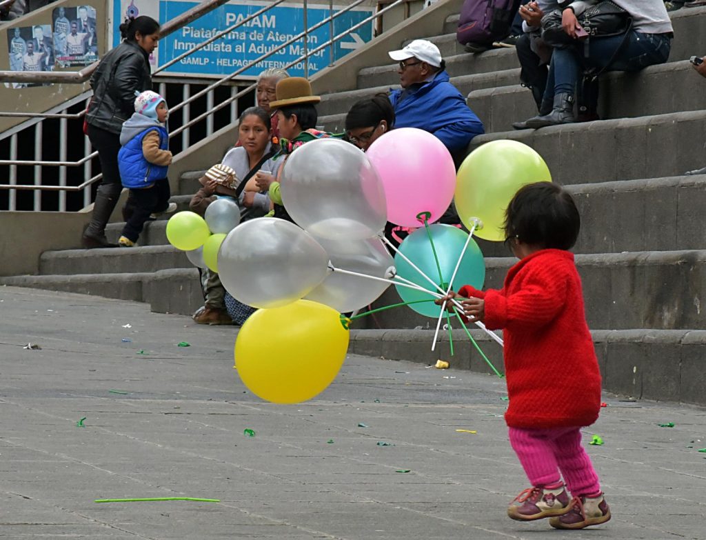 Este miércoles se celebra el Día del Niño Boliviano en conmemoración a la declaración de los derechos de este grupo poblacional. Foto: Archivo LR