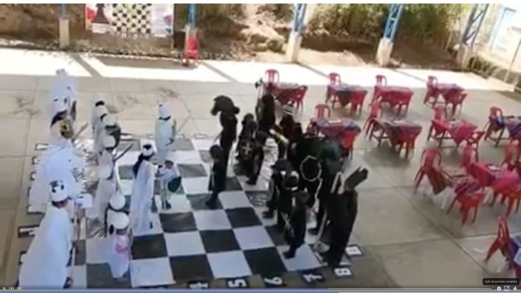 Estudiantes de Chuma participan de un campeonato de ajedrez. Foto: Captura Ministerio de Educación