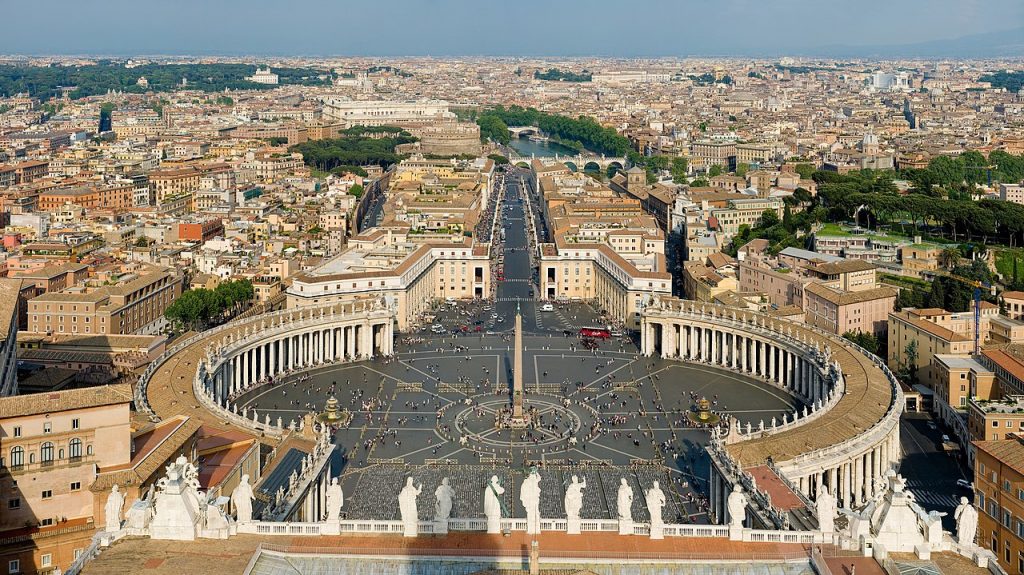 Forzó entrada Vaticano