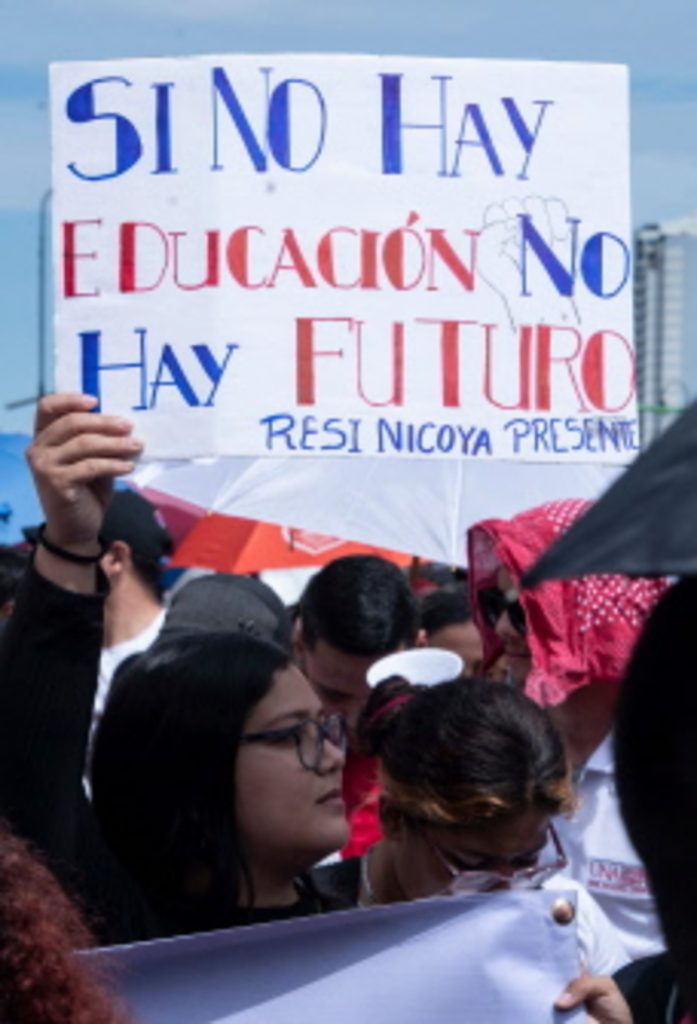 Marcha en Costa Rica por educación pública.