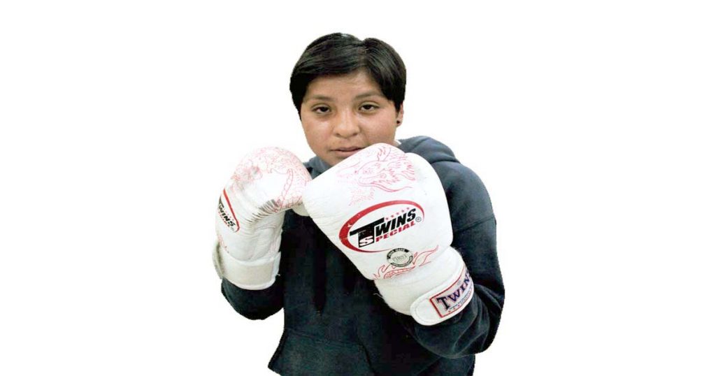 Catherine Apaza, policía y boxeadora.