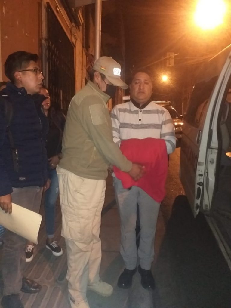 Un funcionario de la Unida de Zoonosis de la Alcaldía de El Alto fue aprehendido, acusado por biocidio.
