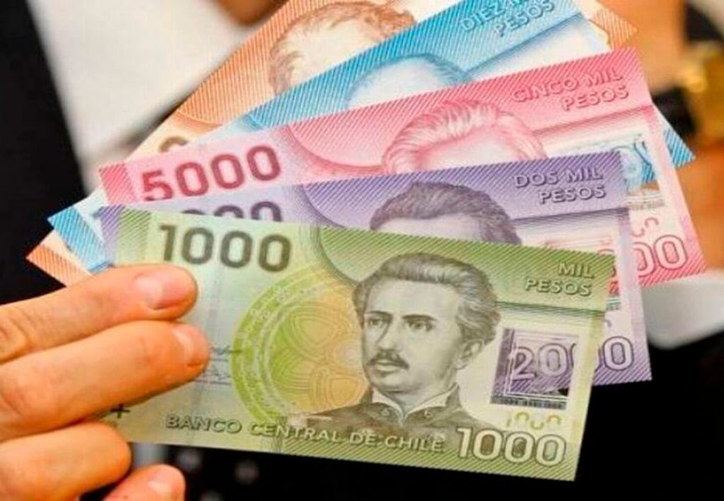 pesos_chilenos.jpg
