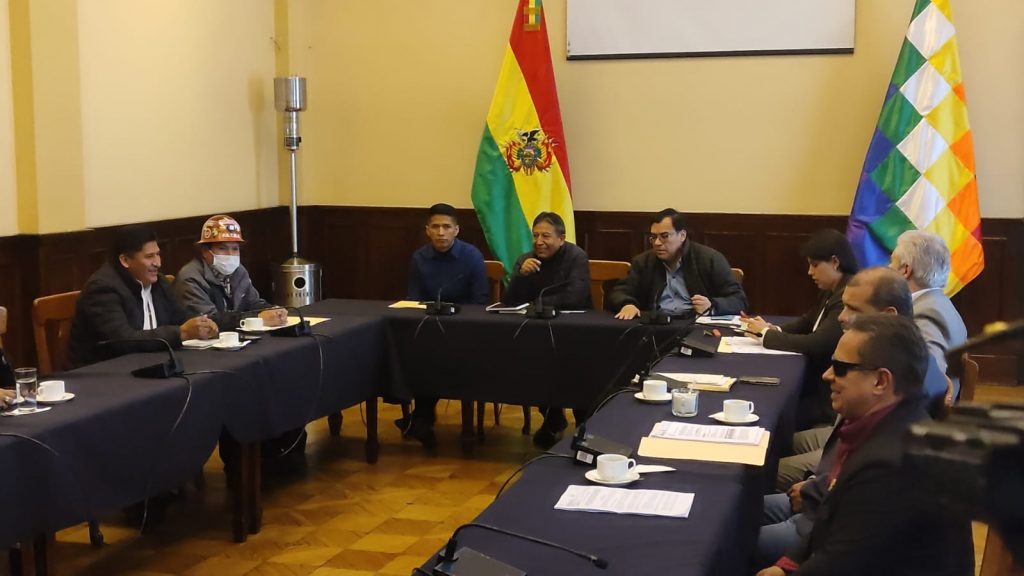 La reunión de David Choquehuanca y los legisladores de oposición y oficialismo del 8 de agosto.