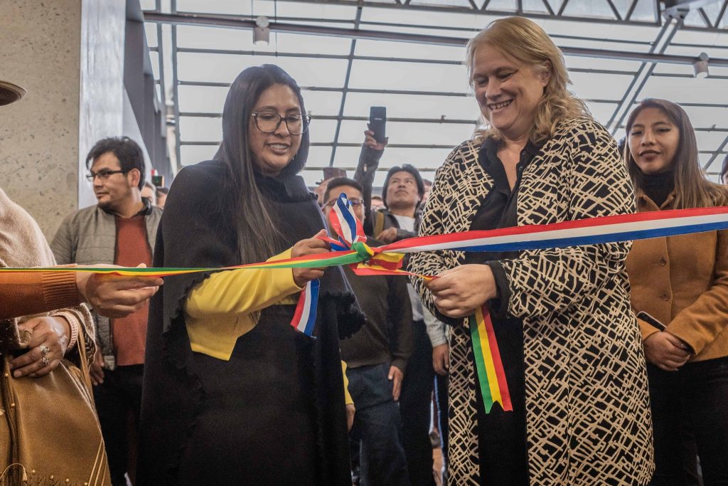 La Alianza Francesa inauguró una sucursal en la Terminal Metropolitana de El Alto.