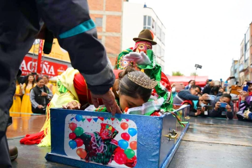 Mañana, domingo, La Paz da inicio al carnaval 2024 con el desentierro del pepino.