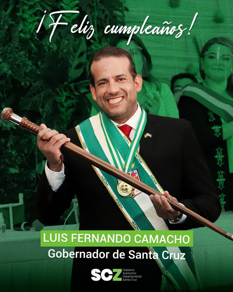 El cartel de felicitación a Luis Fernando Camacho que colgó el gobernador Mario Aguilera.