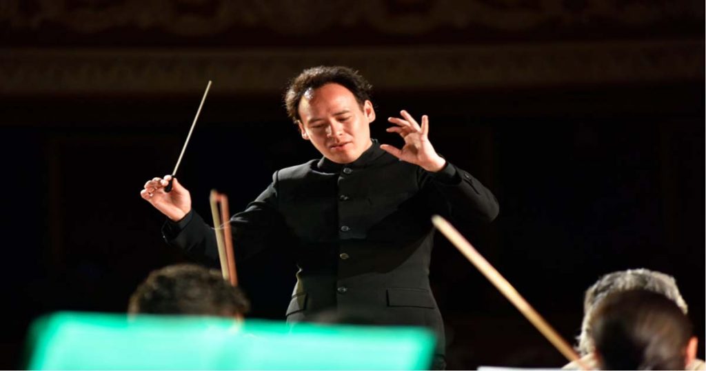 La dirección de orquesta del concierto está a cargo del maestro Miguel Salazar. 